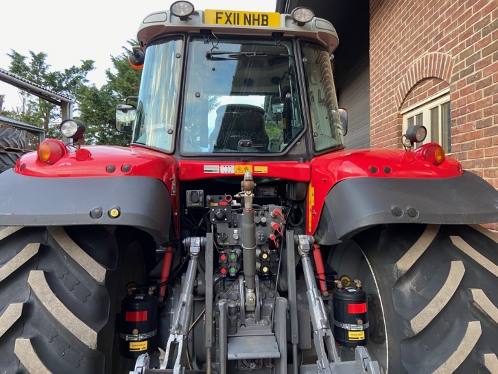 Massey Ferguson 7495