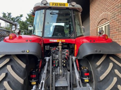 Massey Ferguson 7495