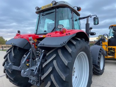 Massey Ferguson 7495