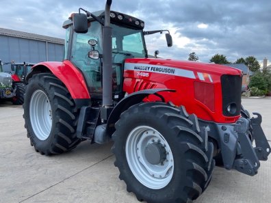 Massey Ferguson 7495
