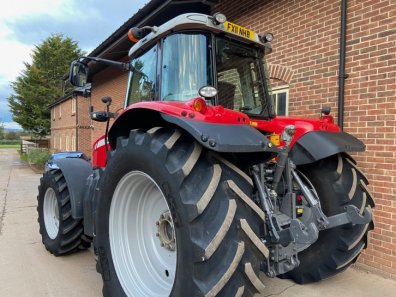 Massey Ferguson 7495