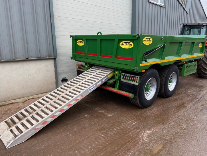 Predator 14 Ton dump trailer