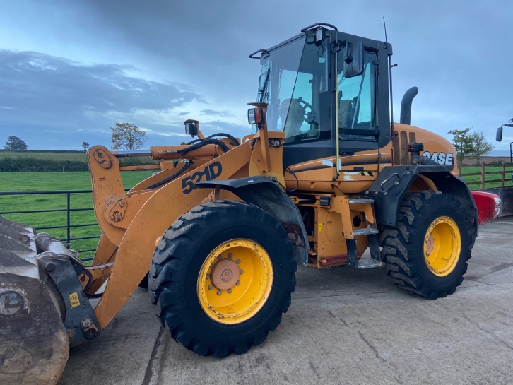 Case 521D loading shovel