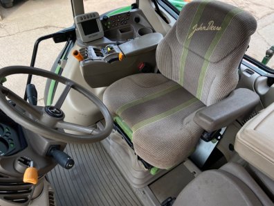 John Deere 6930