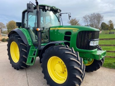 John Deere 6930