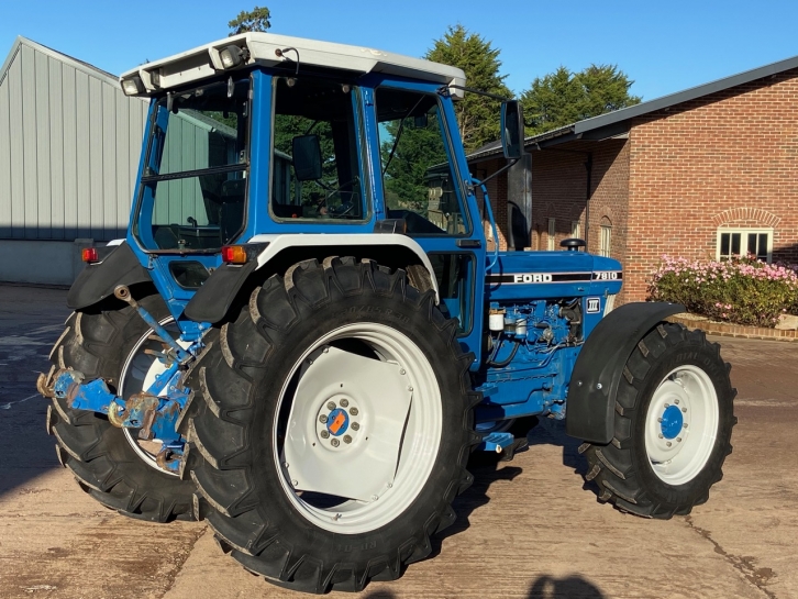 Ford 7810 III
