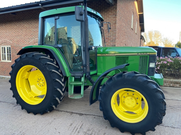 John Deere 6300