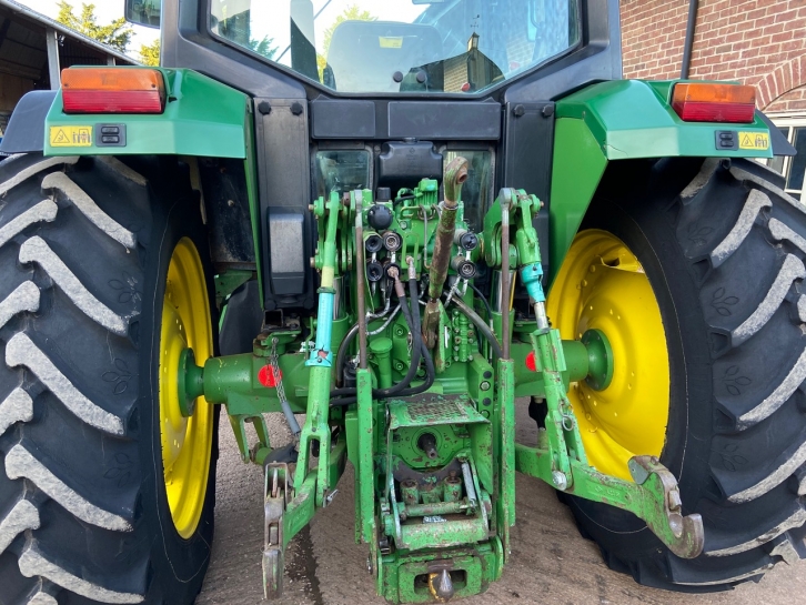 John Deere 6300
