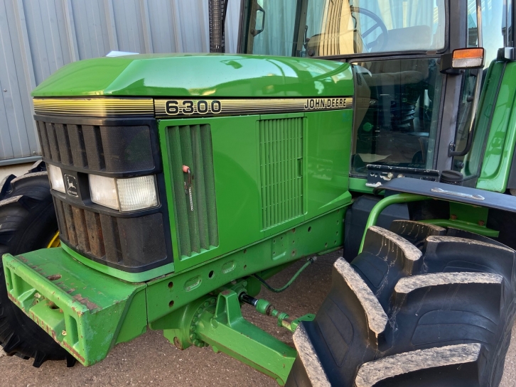 John Deere 6300