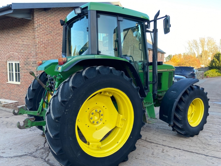 John Deere 6300