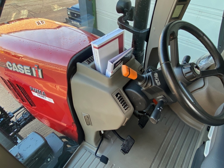 Case CVX 240