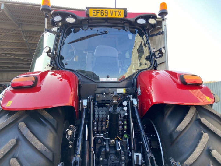 Case CVX 240
