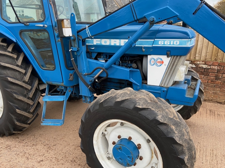 Ford 6610