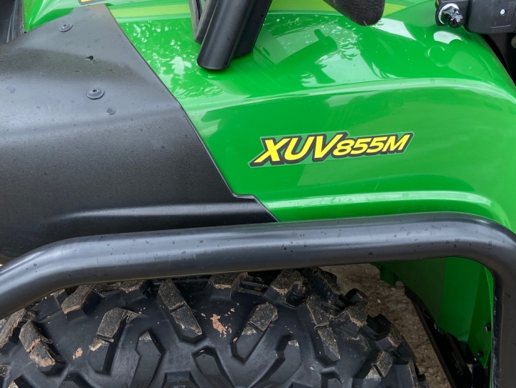John Deere XVU 855M Gator