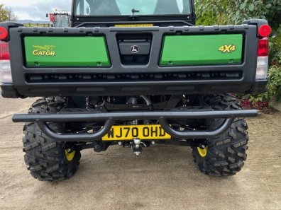 John Deere XVU 855M Gator