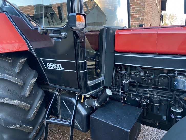 Case 956XL
