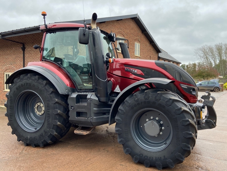 Valtra T214 Direct Unlimited