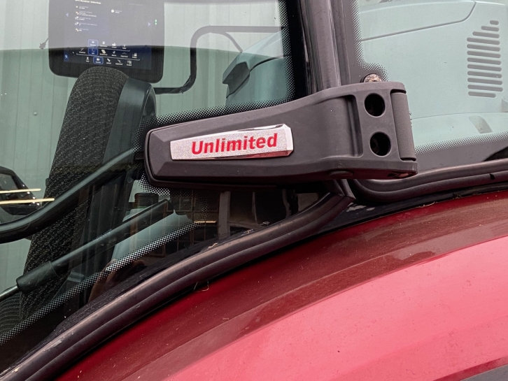 Valtra T214 Direct Unlimited