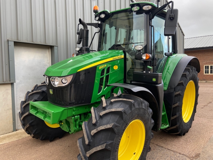 John Deere 6120M