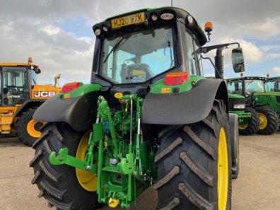 John Deere 6120M