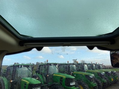 John Deere 6120M