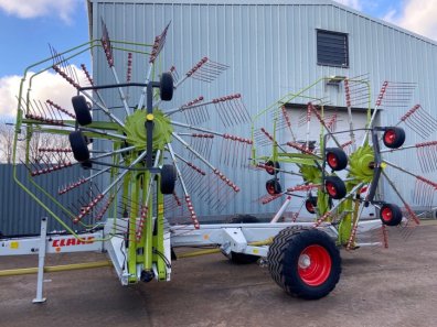 Claas Liner 3600 4 rotor rake