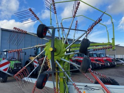 Claas Liner 3600 4 rotor rake