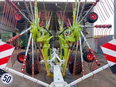 Claas Liner 3600 4 rotor rake