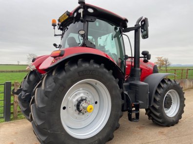Case CVX 200