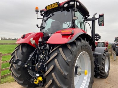 Case CVX 200