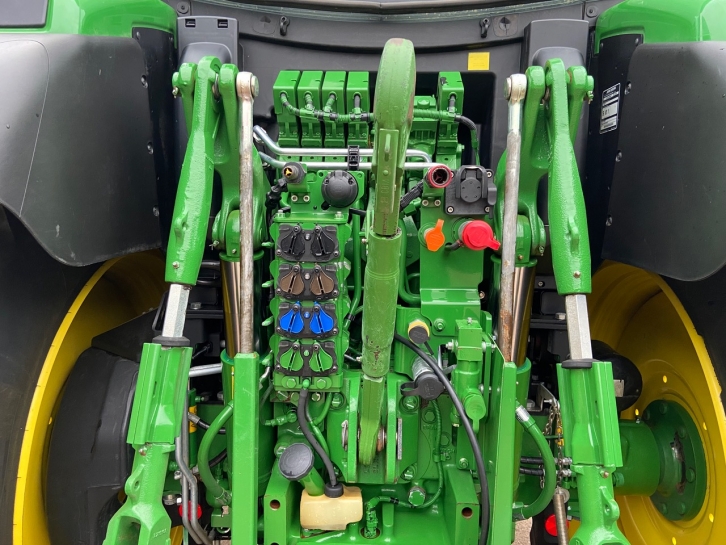 John Deere 6155R