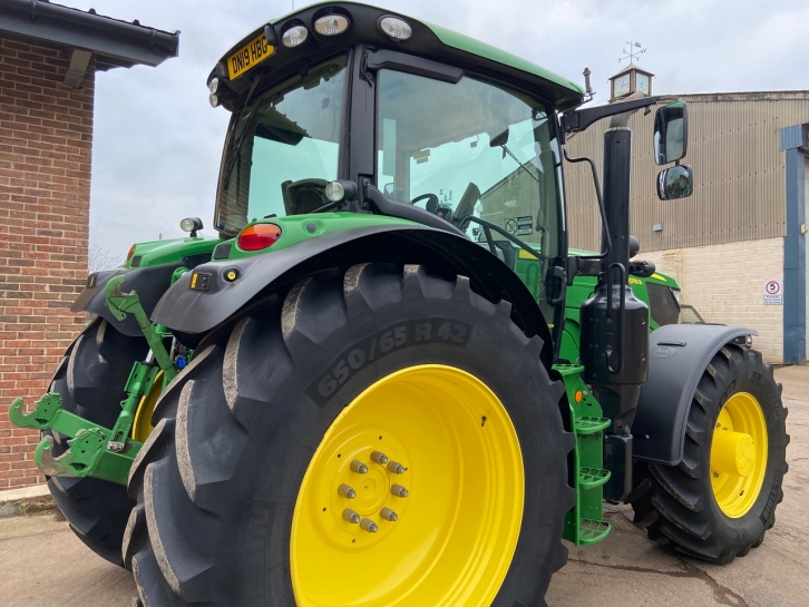 John Deere 6155R