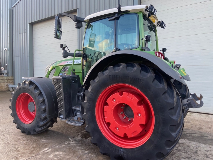 Fendt 724 Profi-Plus