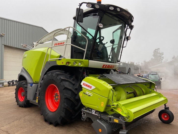 Claas Jaguar 870