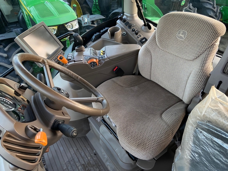 John Deere 6155R