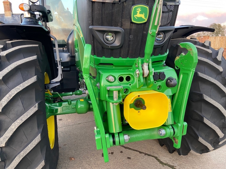 John Deere 6155R