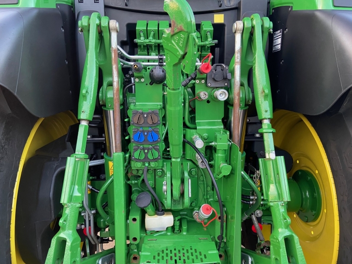 John Deere 6155R
