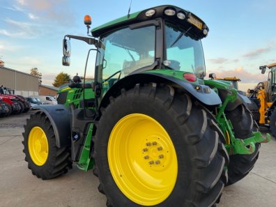 John Deere 6155R