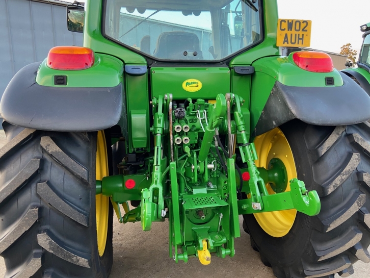 John Deere 6420