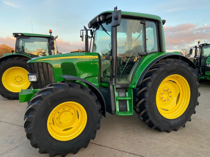 John Deere 6420