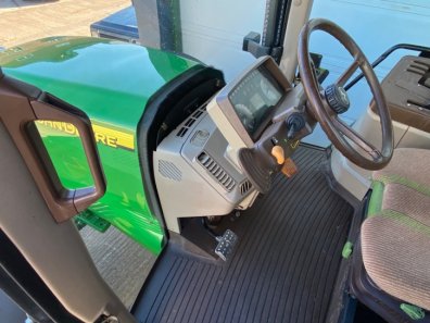 John Deere 6420