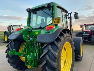 John Deere 6420