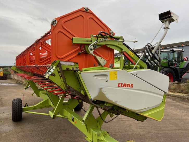 Claas Lexion 570C combine