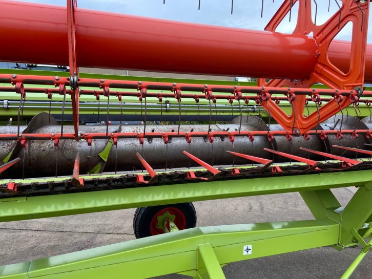 Claas Lexion 570C combine