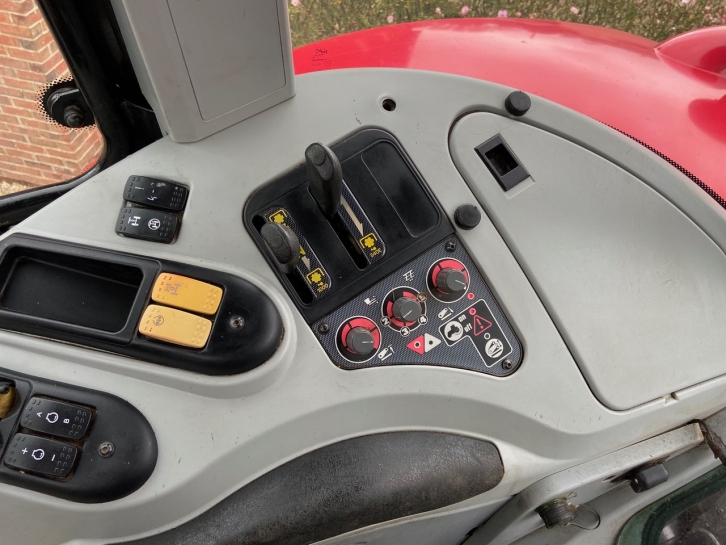 Massey Ferguson 6495