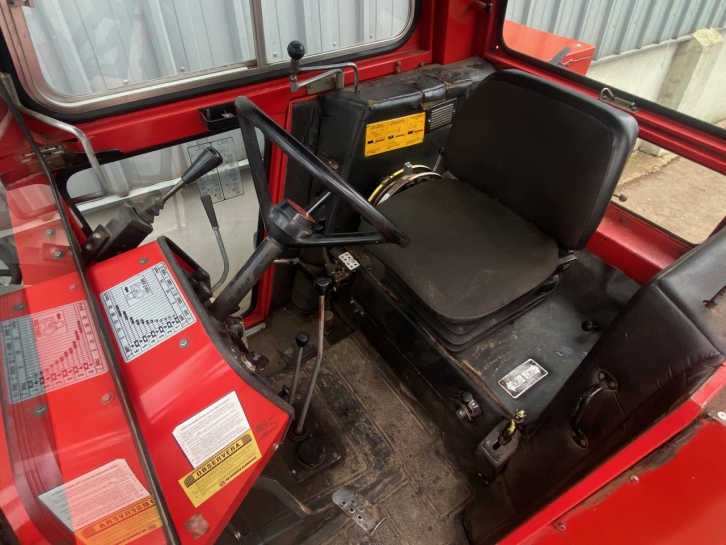 Massey Ferguson 590