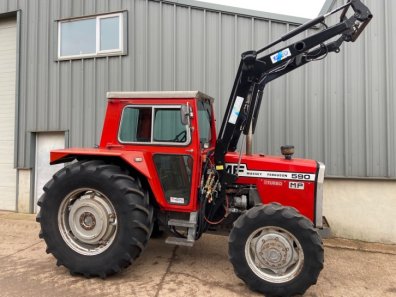 Massey Ferguson 590