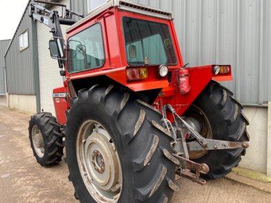 Massey Ferguson 590