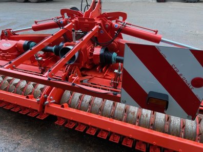 Kuhn HR 5004 power harrow