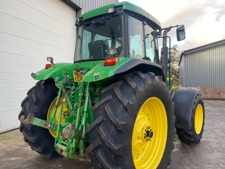 John Deere 7710